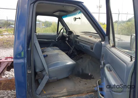 1993 Ford F150 z USA, uszkodzony, nr VIN 2FTEF14N1PCA13827